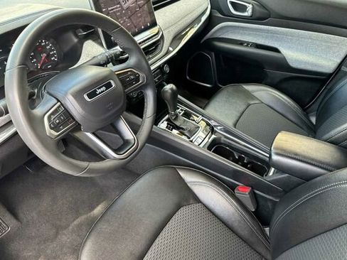 Used 2024 Jeep Compass Latitude image 7