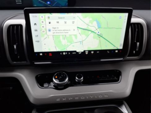 New 2026 Ford Expedition Active image 13