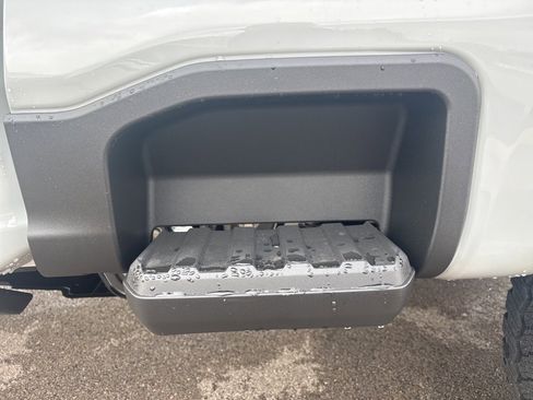 New 2026 Ford F350 Lariat w/ Chrome Package image 6