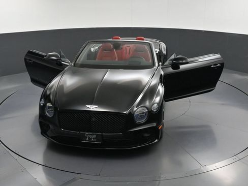 Certified 2023 Bentley Continental GT V8 AWD/4WD image 33