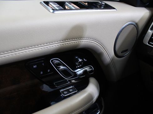 Used 2021 Land Rover Range Rover Westminster Edition image 34