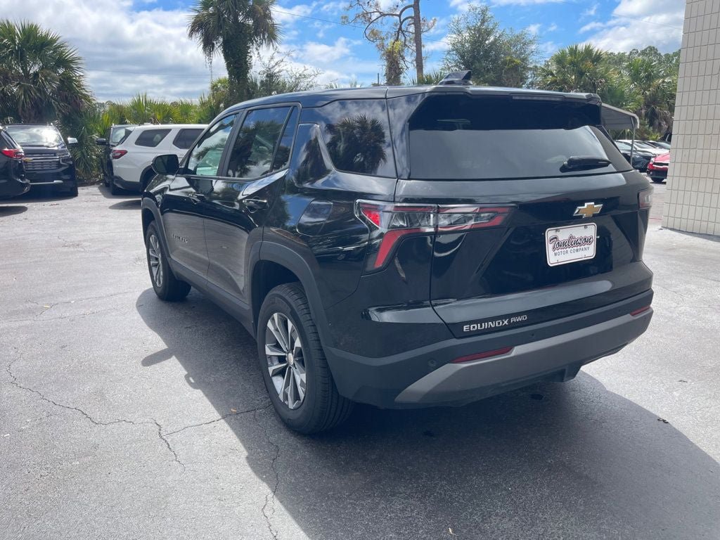 Used 2026 Chevrolet Equinox LT AWD/4WD image 3