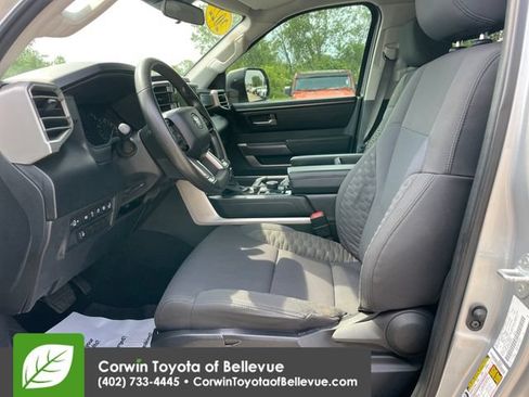 Used 2022 Toyota Tundra SR5 w/ SR5 Convenience Package AWD/4WD image 17