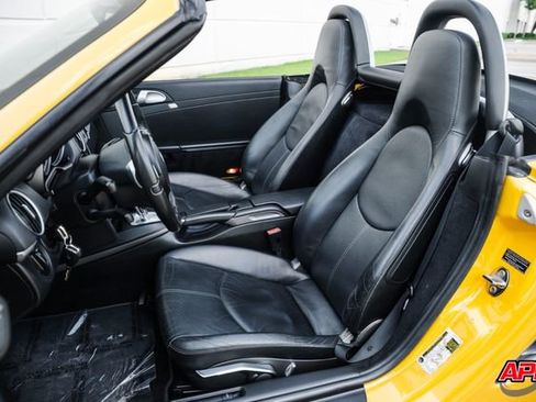 Used 2011 Porsche Boxster RWD image 4