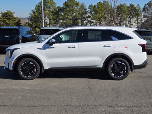 New 2026 Kia Sorento S w/ S Panoramic Sunroof Package image 4