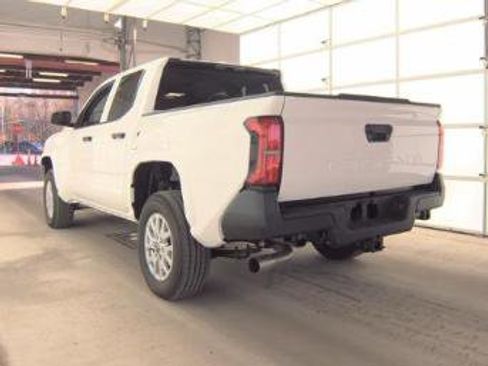 Used 2025 Toyota Tacoma SR image 6