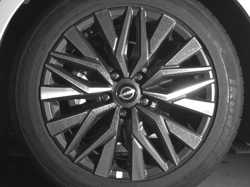 Used 2025 Nissan Altima 2.5 SV image 12