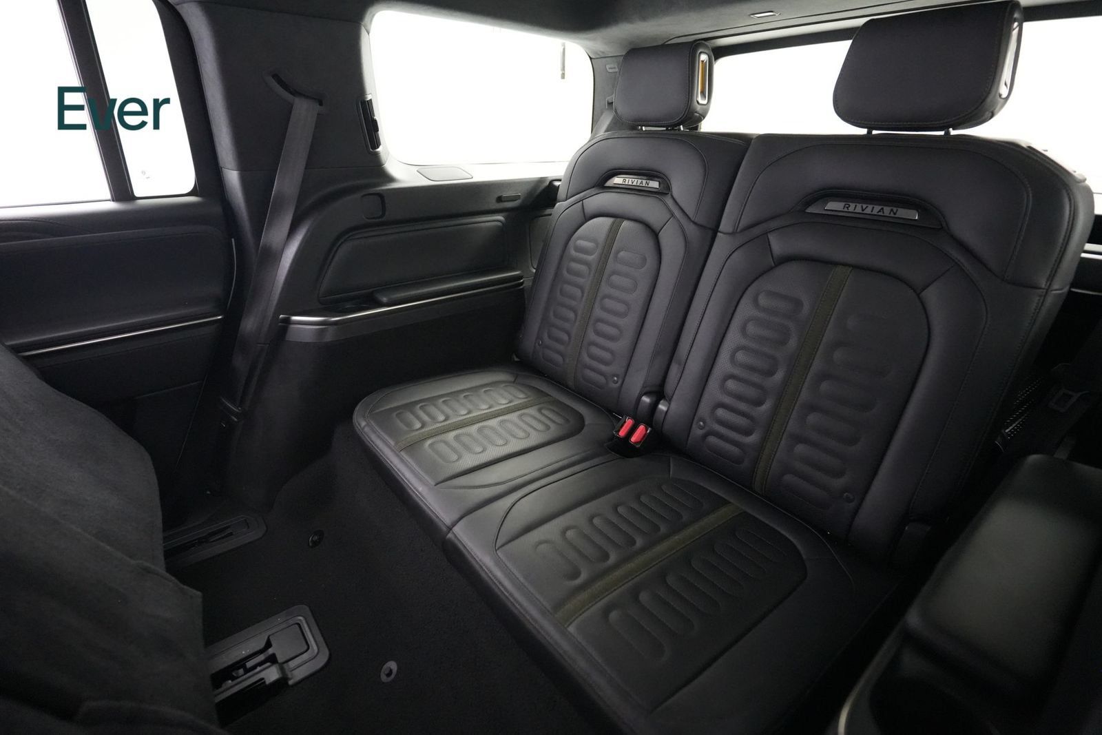 Used 2023 Rivian R1S Adventure Dual AWD/4WD image 25