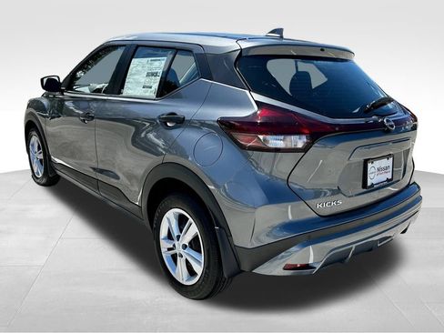New 2025 Nissan Kicks Play S image 4