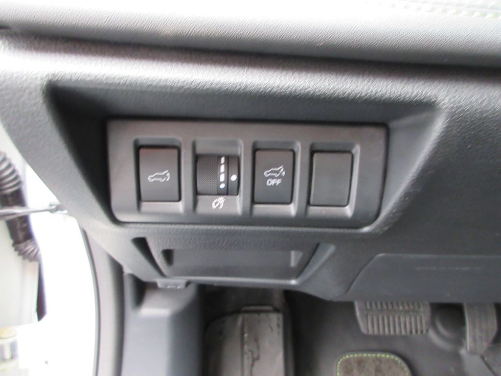 Used 2025 Subaru Outback Onyx Edition AWD/4WD image 24