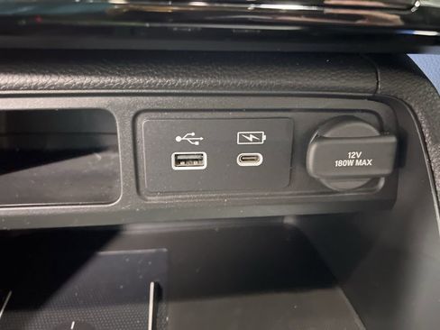 Used 2023 Honda Pilot EX-L image 38