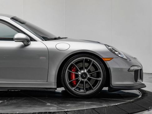 Used 2015 Porsche 911 GT3 RWD image 23