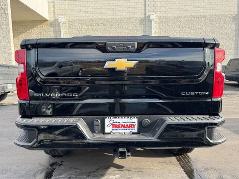 New 2025 Chevrolet Silverado 1500 Custom image 4