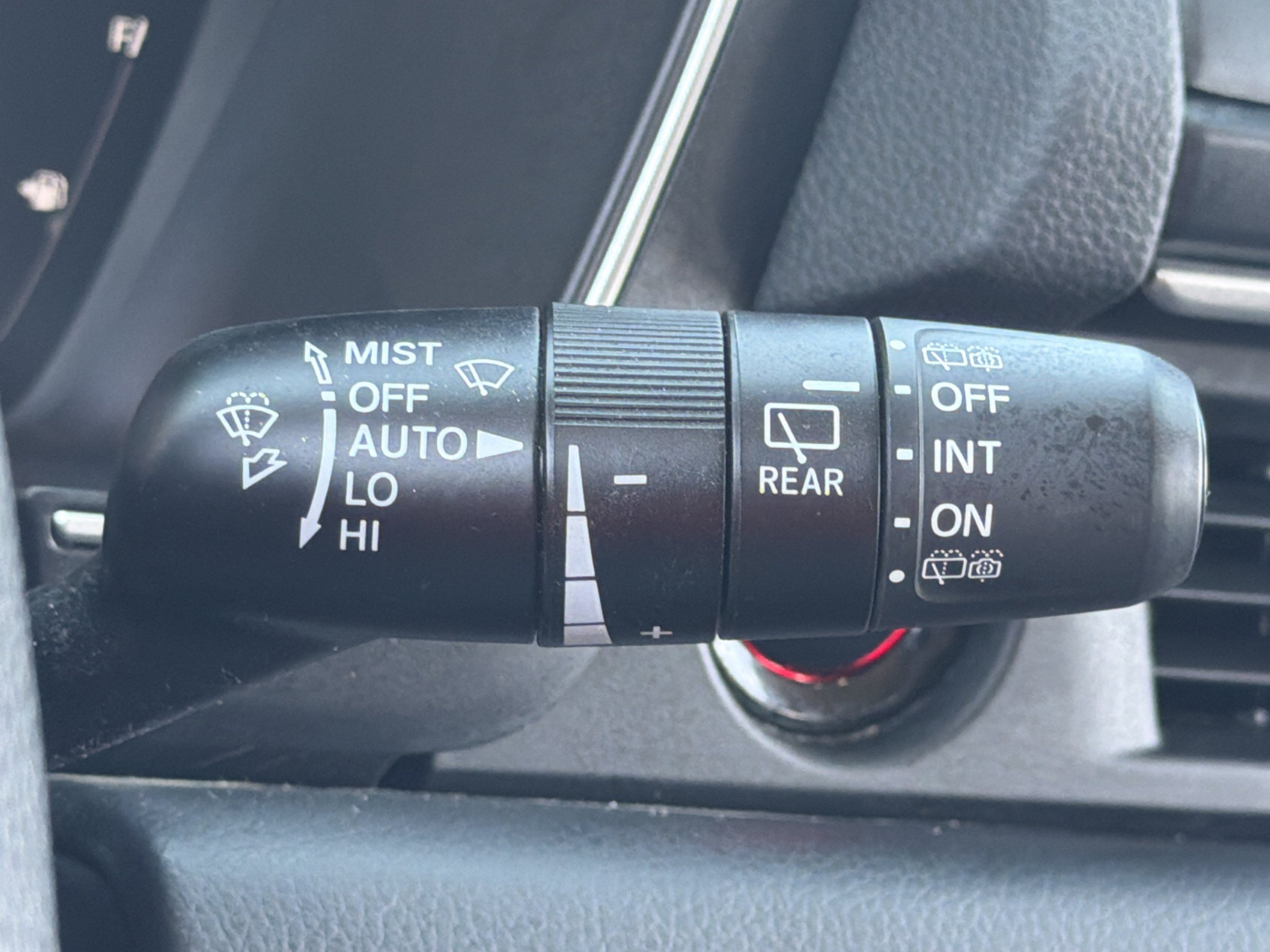 Used 2025 Honda Pilot Elite image 23