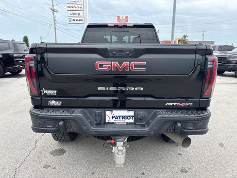 Used 2024 GMC Sierra 2500 AT4X w/ AT4X AEV Edition AWD/4WD image 8