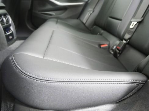 Used 2025 BMW 330i Sedan image 14