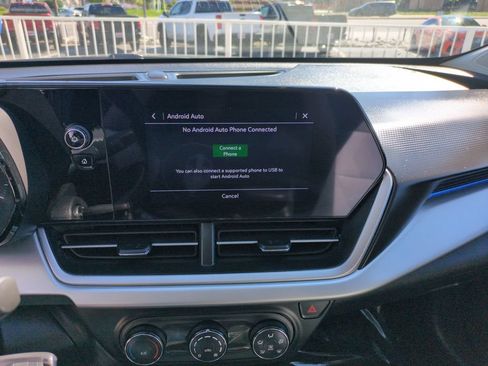 Used 2026 Chevrolet Trax LS FWD image 19