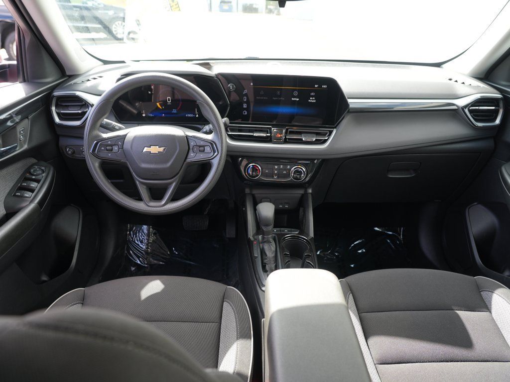 Certified 2024 Chevrolet TrailBlazer LT w/ Driver Confidence Package FWD image 26