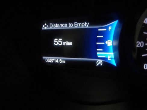 Used 2020 Ford Fusion SE FWD image 18