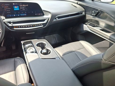 Certified 2024 Cadillac Lyriq Sport RWD image 21