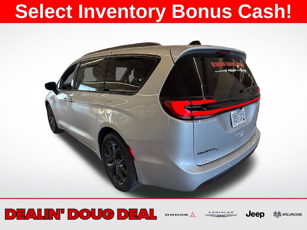 New 2026 Chrysler Pacifica Select w/ S Appearance Package AWD/4WD image 3