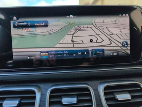 New 2026 Mercedes-Benz GLS 580 4MATIC image 14