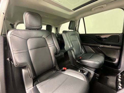 Used 2025 Lincoln Aviator Premiere image 22