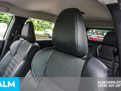Used 2025 Mitsubishi Outlander SE FWD image 18