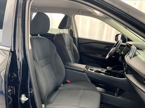 Used 2024 Nissan Rogue S AWD/4WD image 11