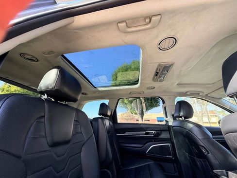 Used 2021 Kia Telluride SX w/ SX Prestige Package image 22