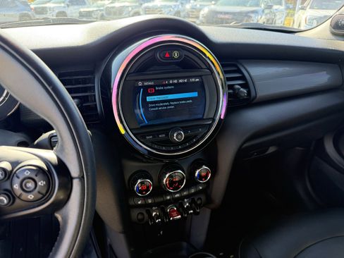 Used 2021 MINI Cooper Cooper w/ 6.5" Touchscreen Package image 18