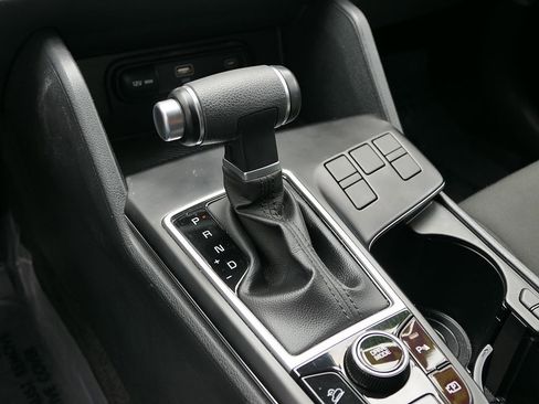 Used 2025 Kia Sportage LX FWD image 27