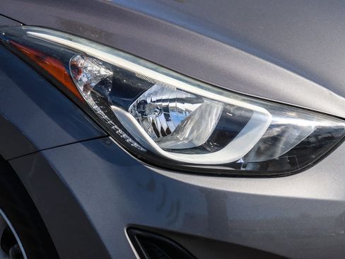 Used 2014 Hyundai Elantra SE image 4