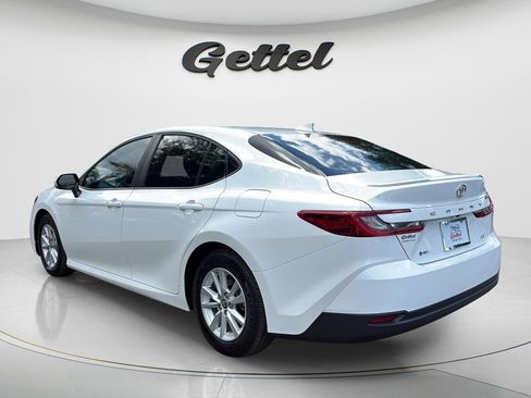 Used 2025 Toyota Camry LE w/ Convenience Package FWD image 7