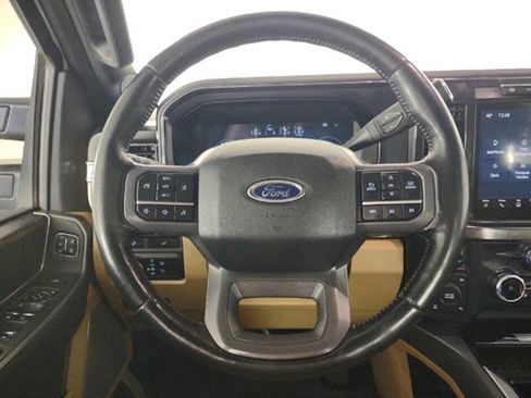 Used 2023 Ford F250 Lariat w/ Chrome Package image 13