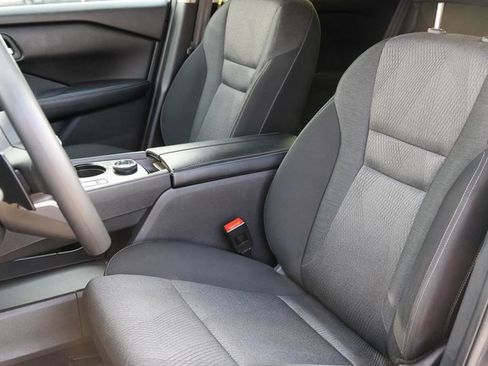 Used 2024 Nissan Rogue SV image 11