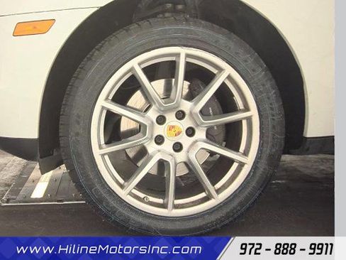 Used 2018 Porsche Macan image 20