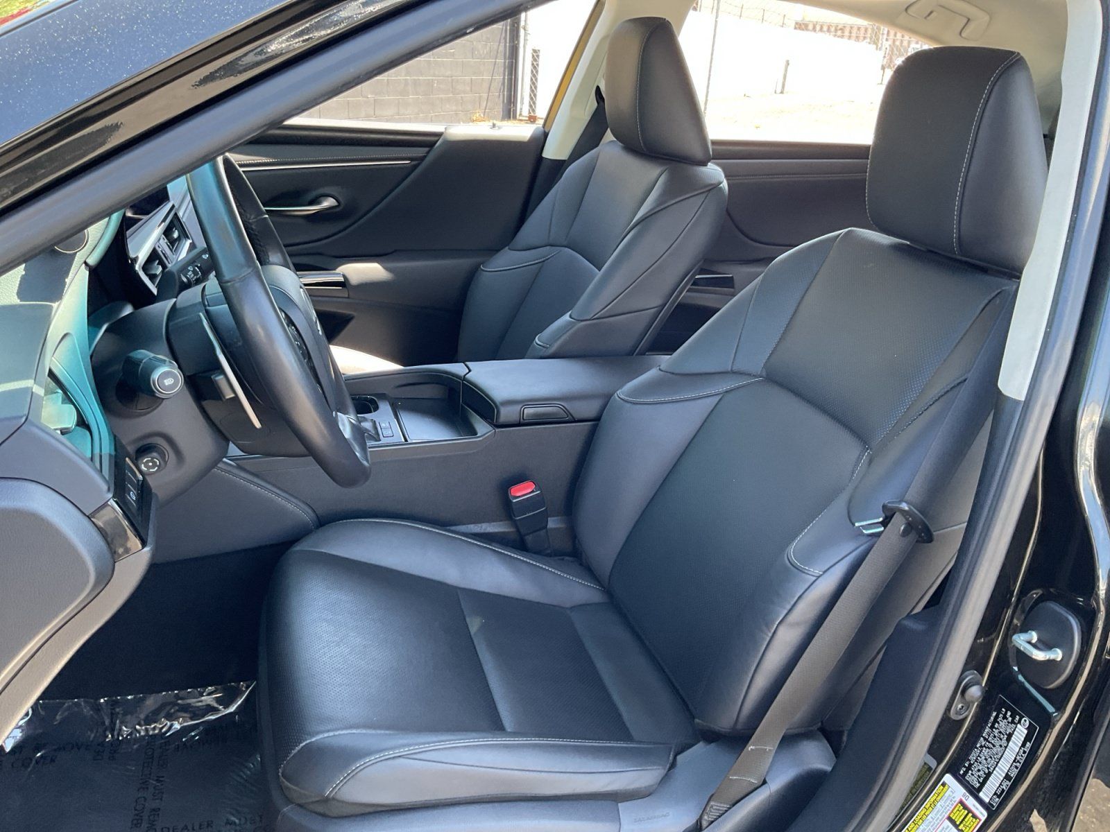 Used 2024 Lexus ES 300h w/ Premium Package FWD image 18