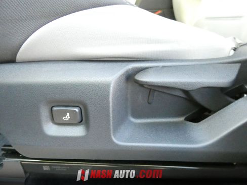 Used 2026 Toyota Tacoma TRD Sport RWD image 52