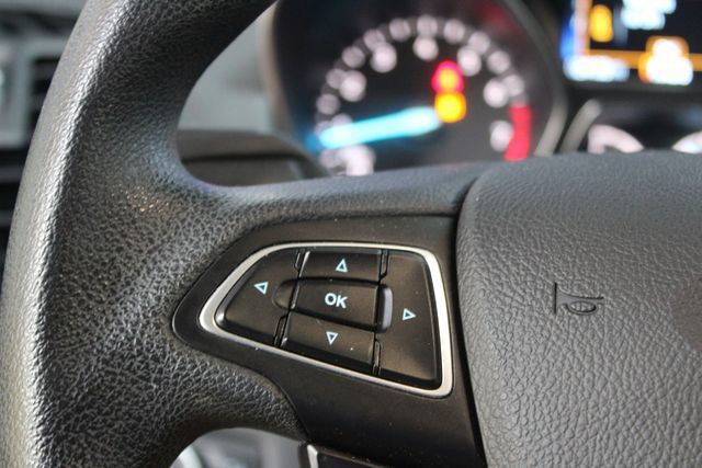 Used 2018 Ford Escape SE w/ SE SYNC Package FWD image 16