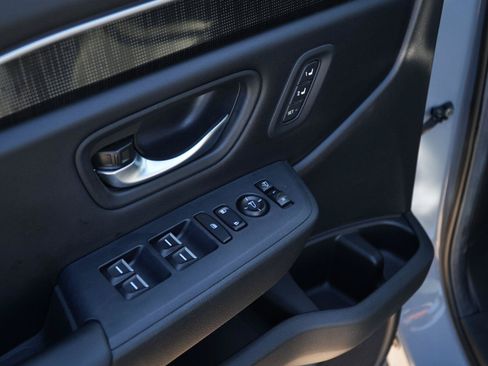 Used 2025 Honda Pilot Black Edition image 5