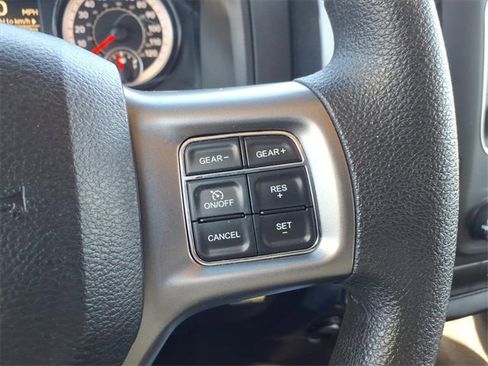 Used 2022 RAM 1500 Classic SLT image 25