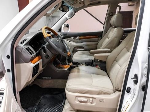 Used 2004 Lexus GX 470 image 4