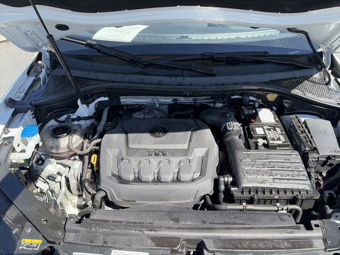 Used 2018 Volkswagen Tiguan SEL w/ 3rd Row Seat Package image 37