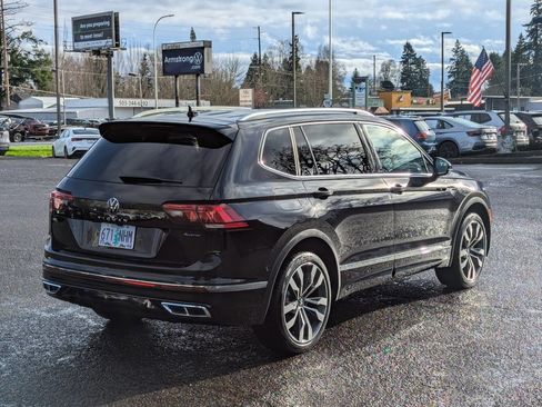Certified 2022 Volkswagen Tiguan SEL R-Line image 5