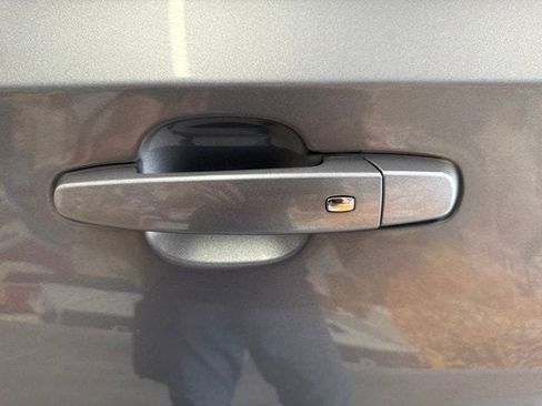 Used 2019 GMC Terrain SLE w/ Driver Convenience Package AWD/4WD image 18