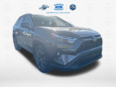Used 2024 Toyota RAV4 XLE Premium AWD/4WD image 21
