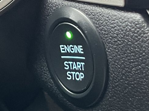 Certified 2021 Ford Escape SE w/ SE Sport Appearance Package image 27