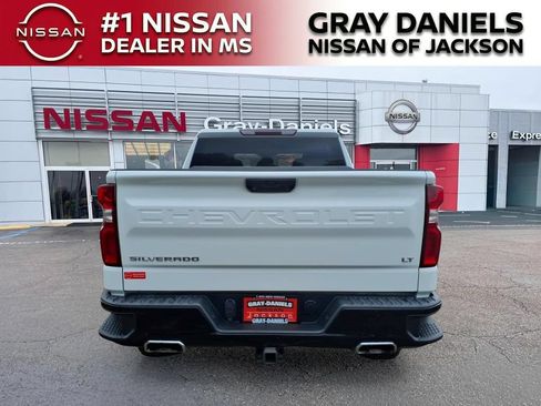 Used 2023 Chevrolet Silverado 1500 LT Trail Boss AWD/4WD image 6