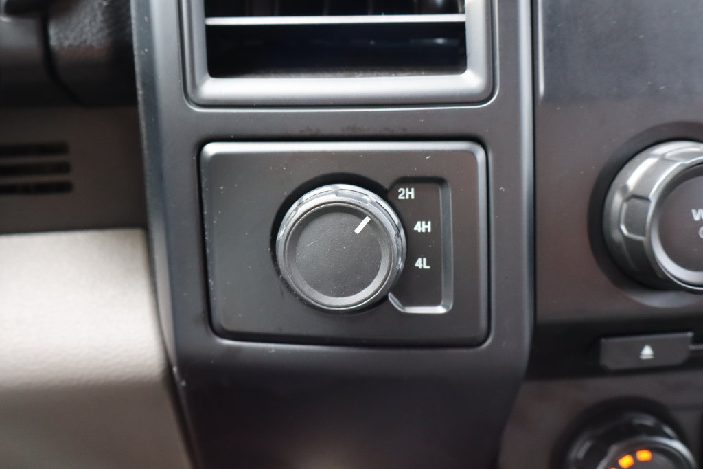 Used 2015 Ford F150 XL w/ Equipment Group 101A Mid AWD/4WD image 29
